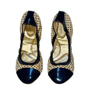 Dexflex Comfort Polka Dot Flats Size 7.5